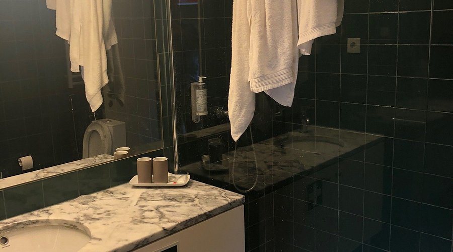 Casa dos Caldeireiros — Bathroom