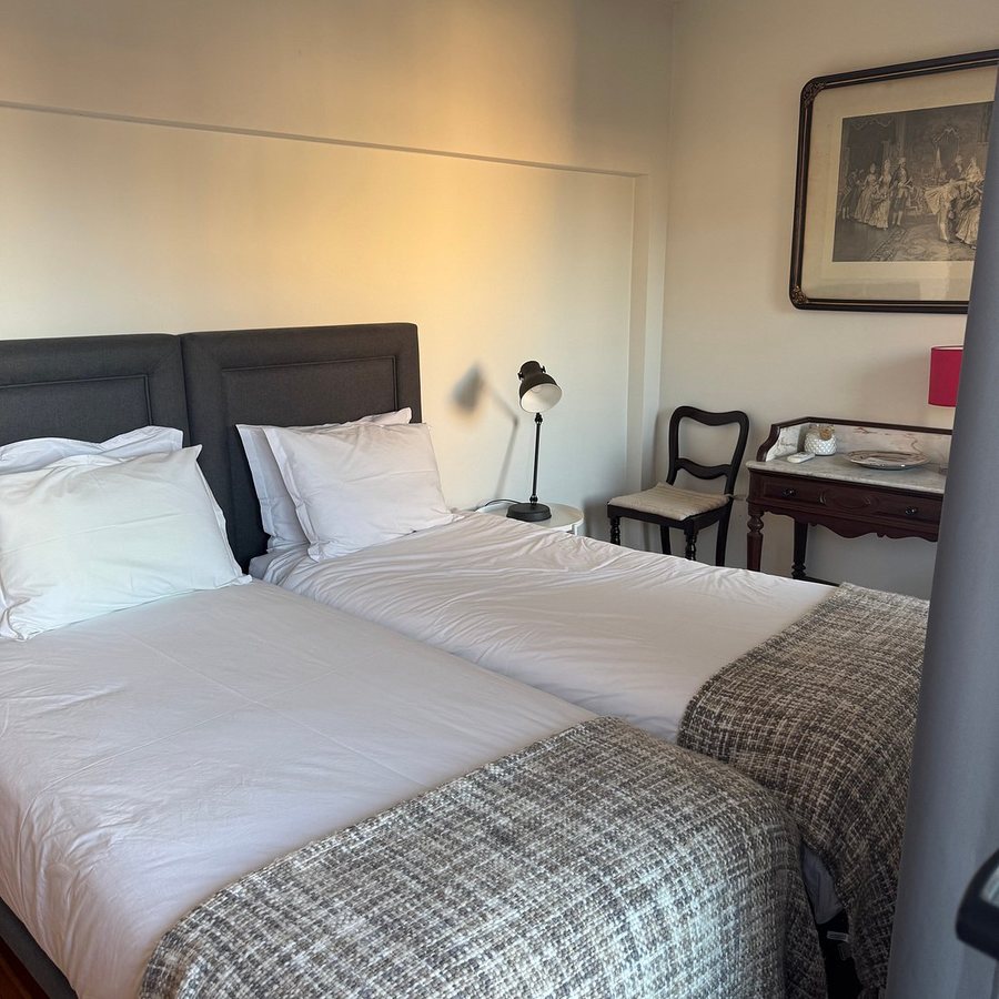 Casa dos Guindais — Guest room
