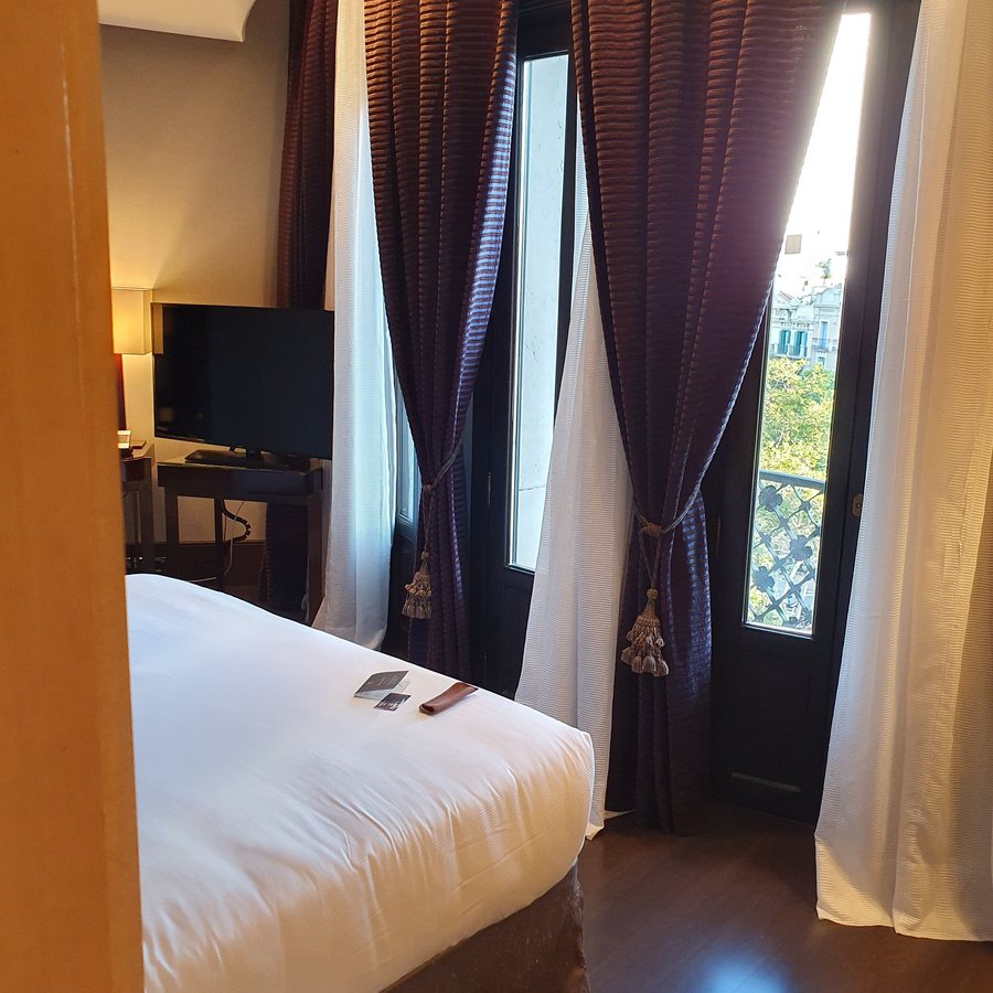 Casa Fuster Hotel — Guest room
