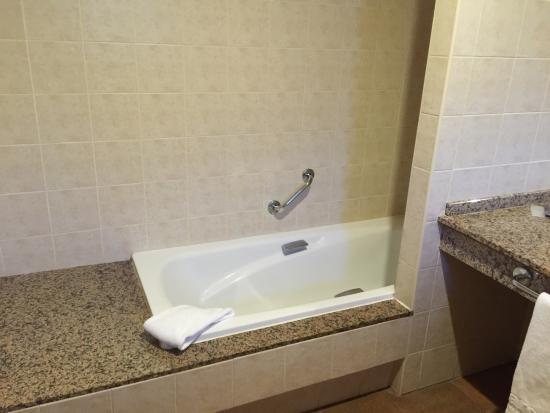 Casa Isaitas — Bathroom