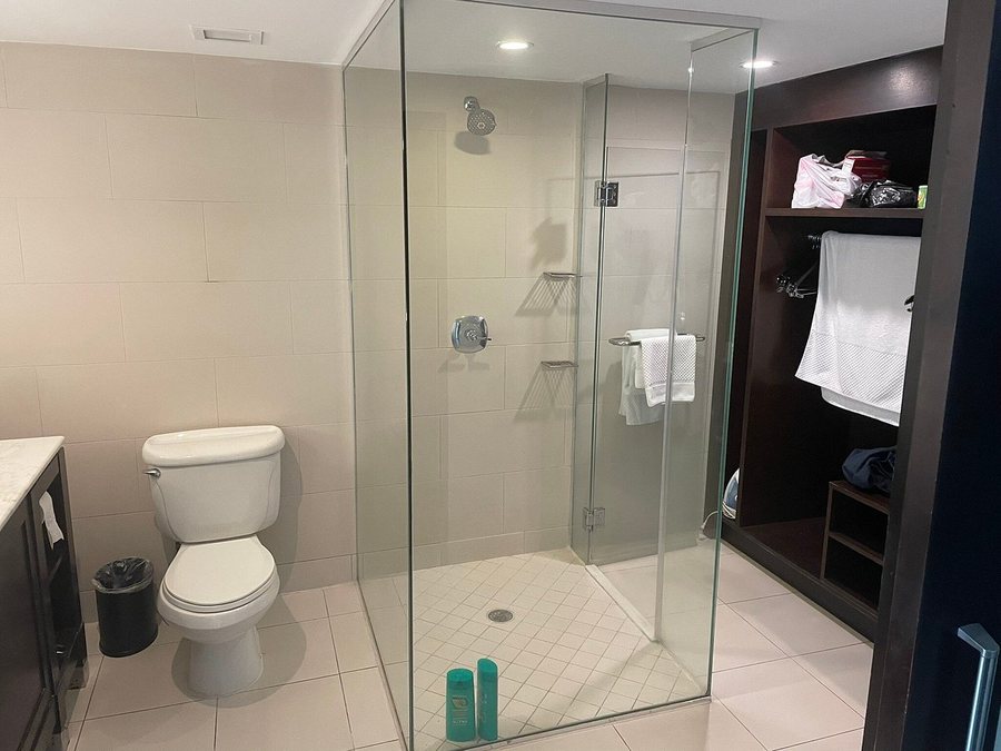 Casa Placita Hotel — Bathroom