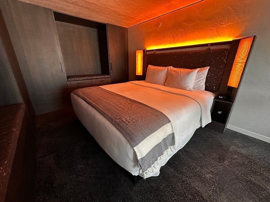 CASCADA Thermal Springs Hotel — Guest room