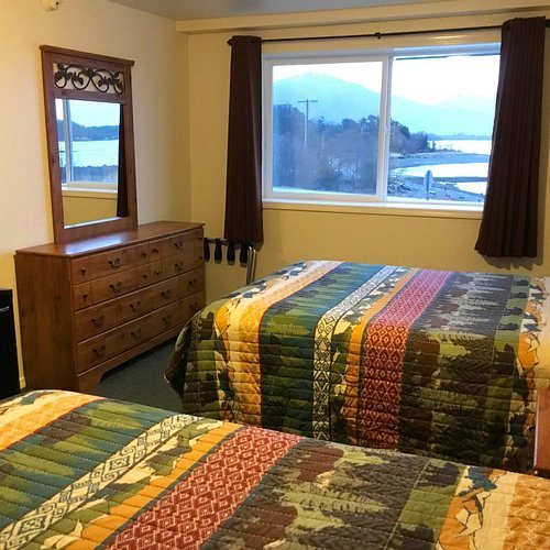 Cascade Creek Lodge — Guest room