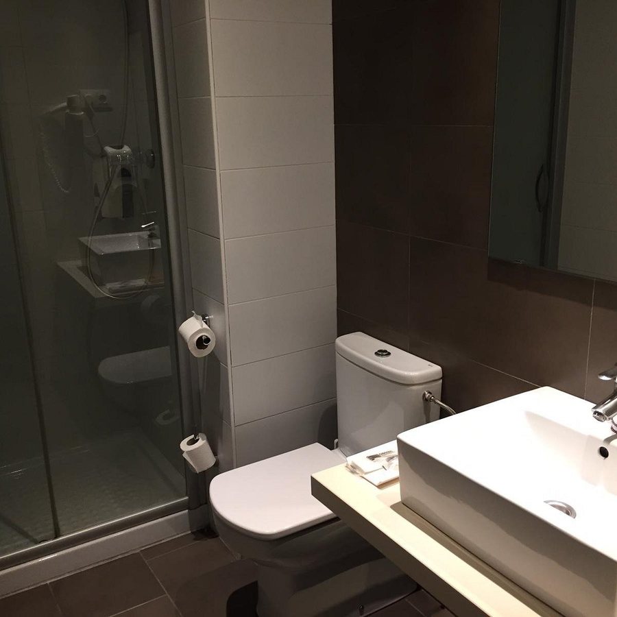 Casp74 Apartments Barcelona Catalonia — Bathroom