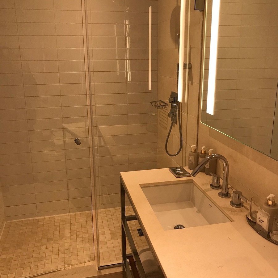 Cassa Hotel NY 45th Street — Bathroom