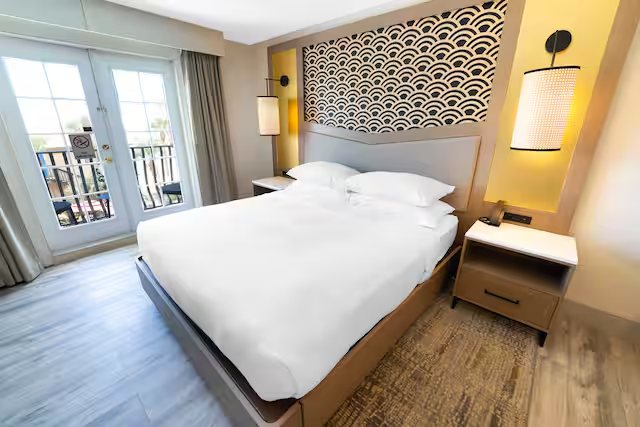 Castillo Inn — Guest room