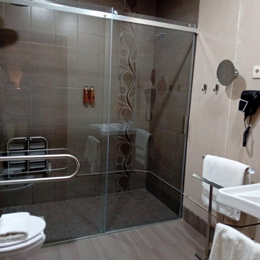 Casual Belle Epoque Lisboa — Bathroom