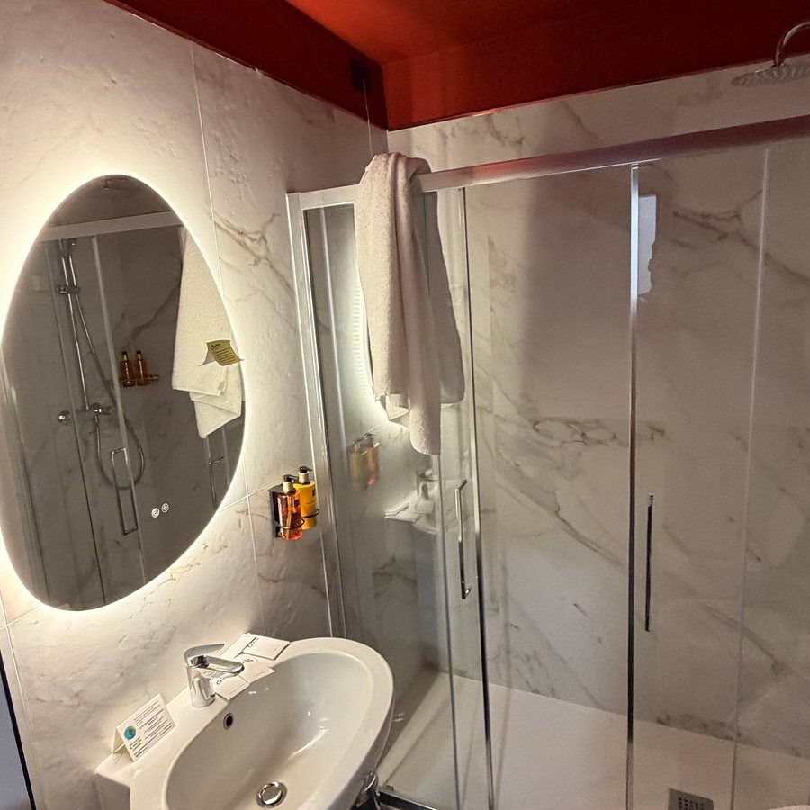 Casual Eclettico Milano — Bathroom