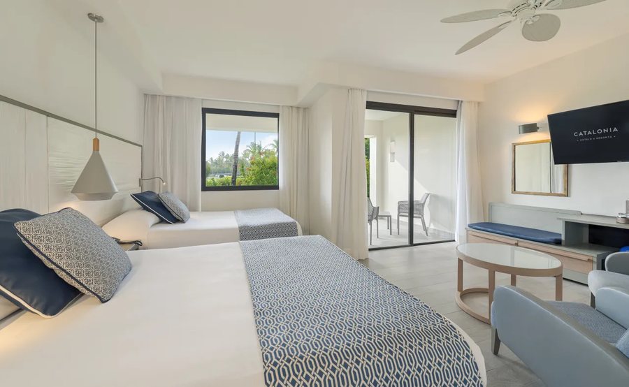 Catalonia Bavaro Beach Golf And Casino Resort — Guest room