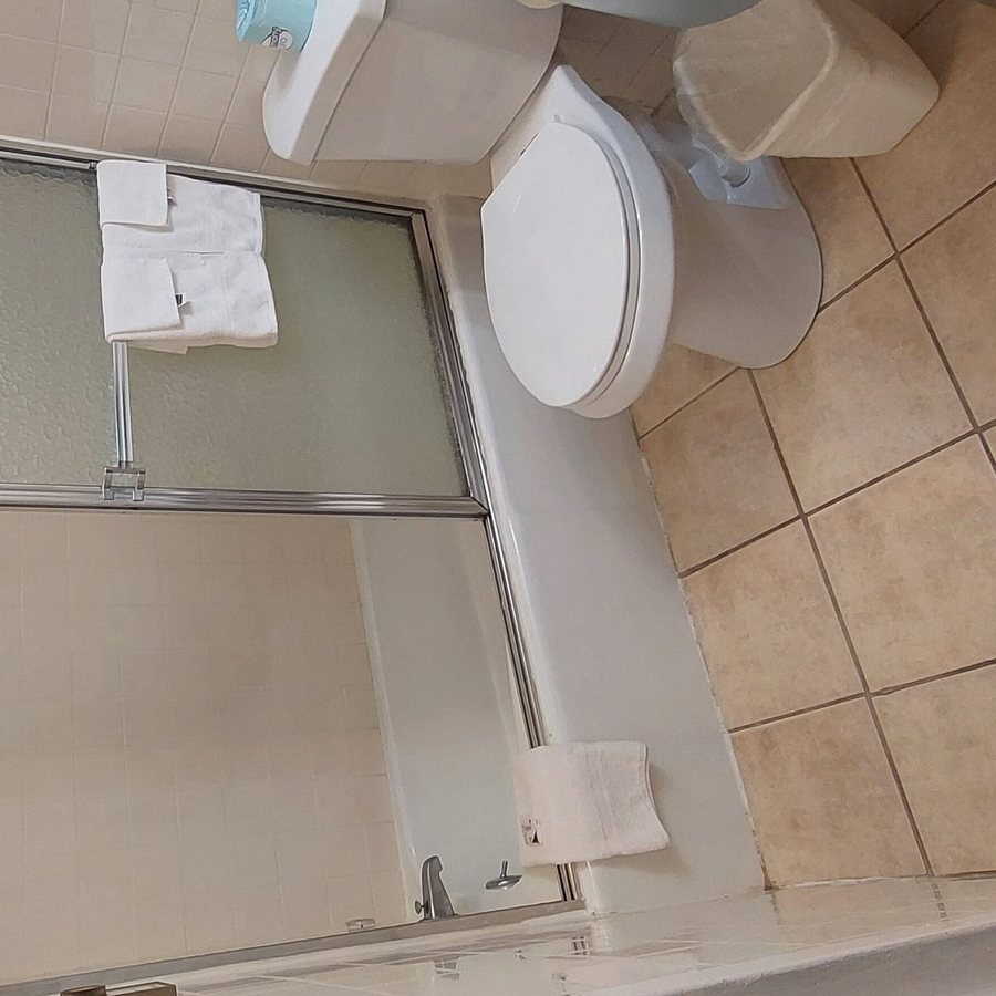 Catamount Motel — Bathroom