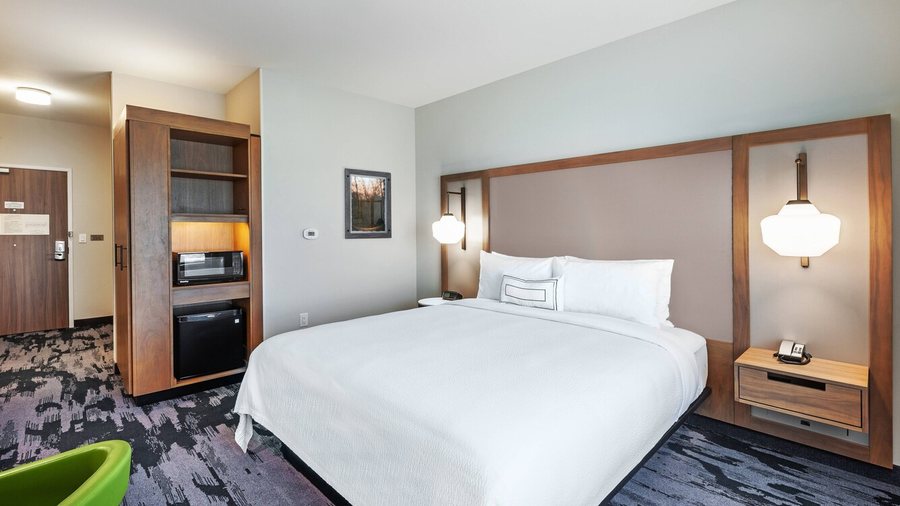Catoosa Inn Suites — Guest room