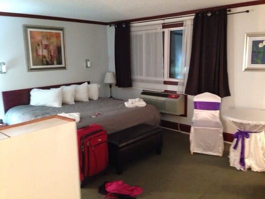 Causeway Bay Hotel Sparwood — Guest room