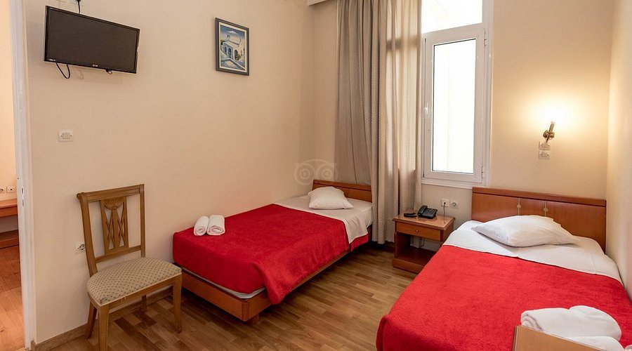 Cecil Hotel Athens — Guest room