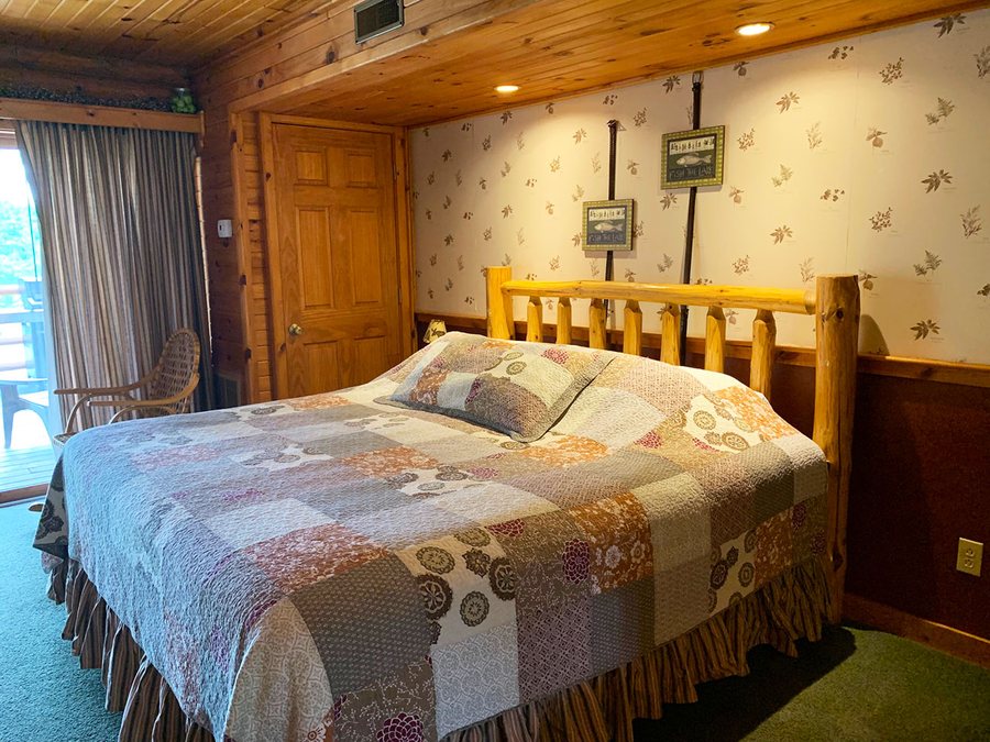Cedar Lodge Settlement — Guest room