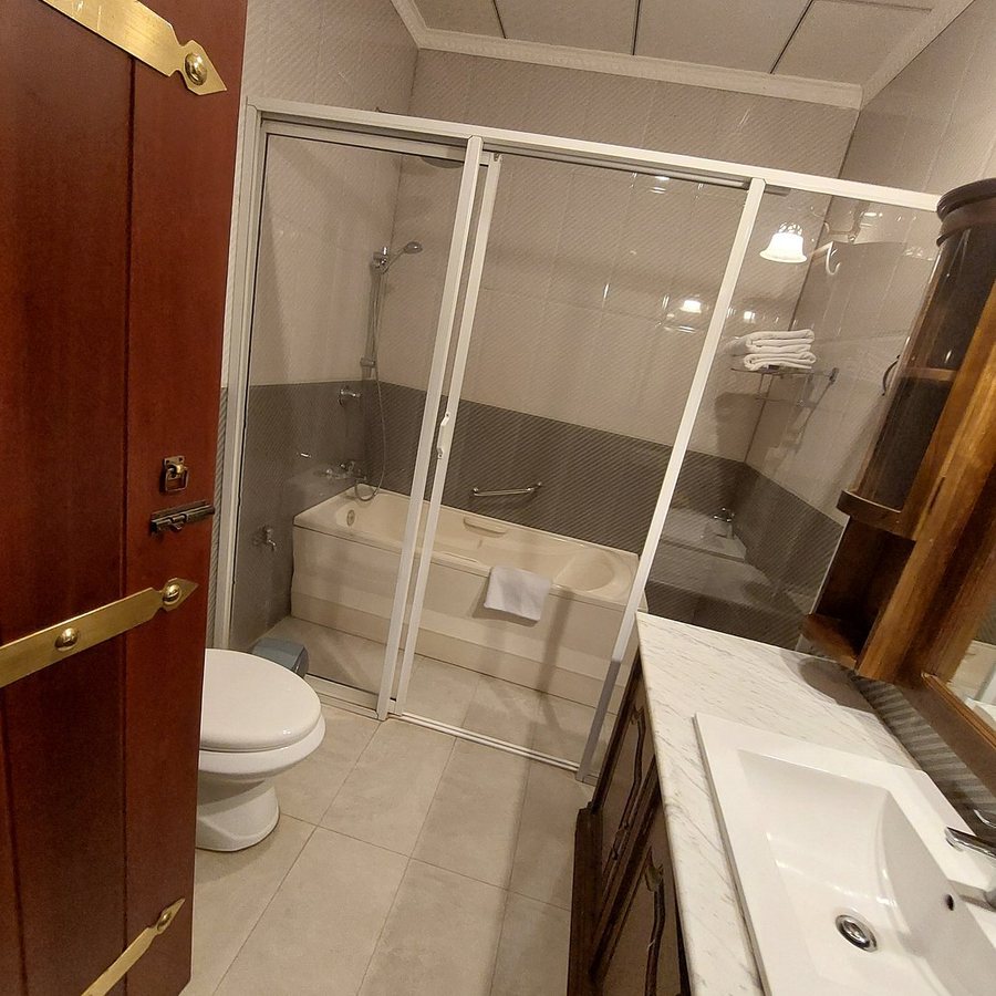 Centauria Lake Resort — Bathroom