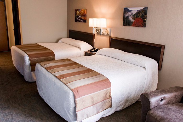 Center Inn — Guest room
