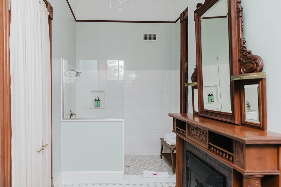 Central Park Bed Breakfast — Bathroom