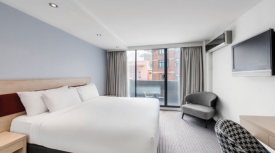 Central Private Hotel — Guest room