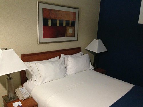 Century Park Hotel Los Angeles California — Guest room
