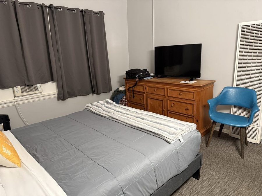 Century Wilshire Los Angeles California — Guest room