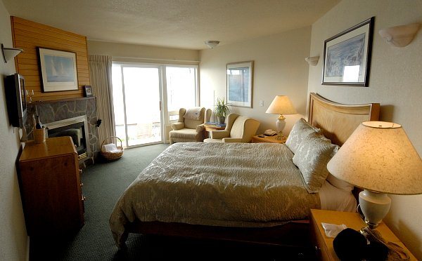 Channel House — Guest room