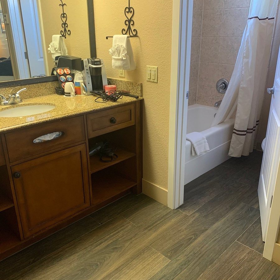 Chantico Inn — Bathroom