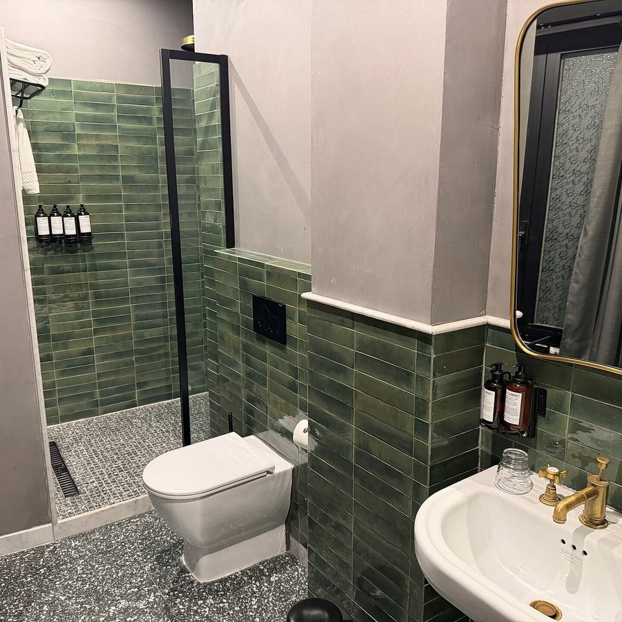 Chapter Roma Hotel — Bathroom
