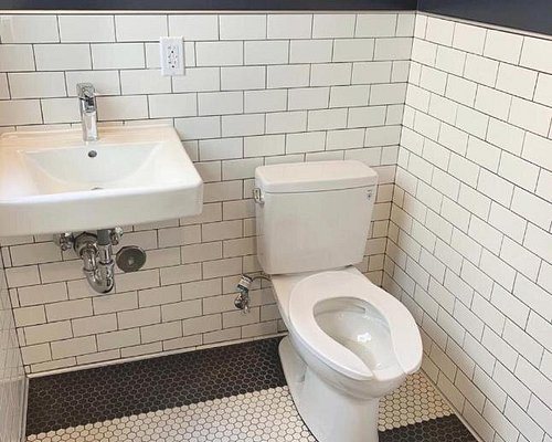 Chapter San Francisco — Bathroom
