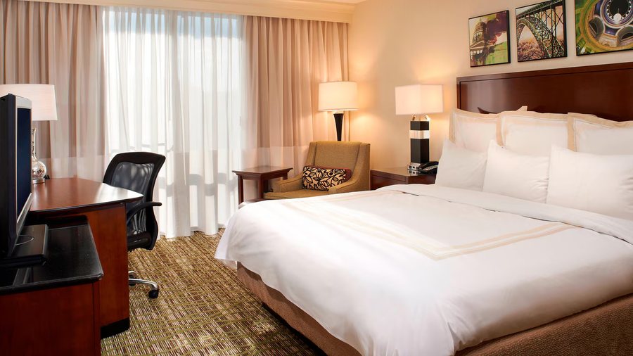 Charleston Marriott — Guest room
