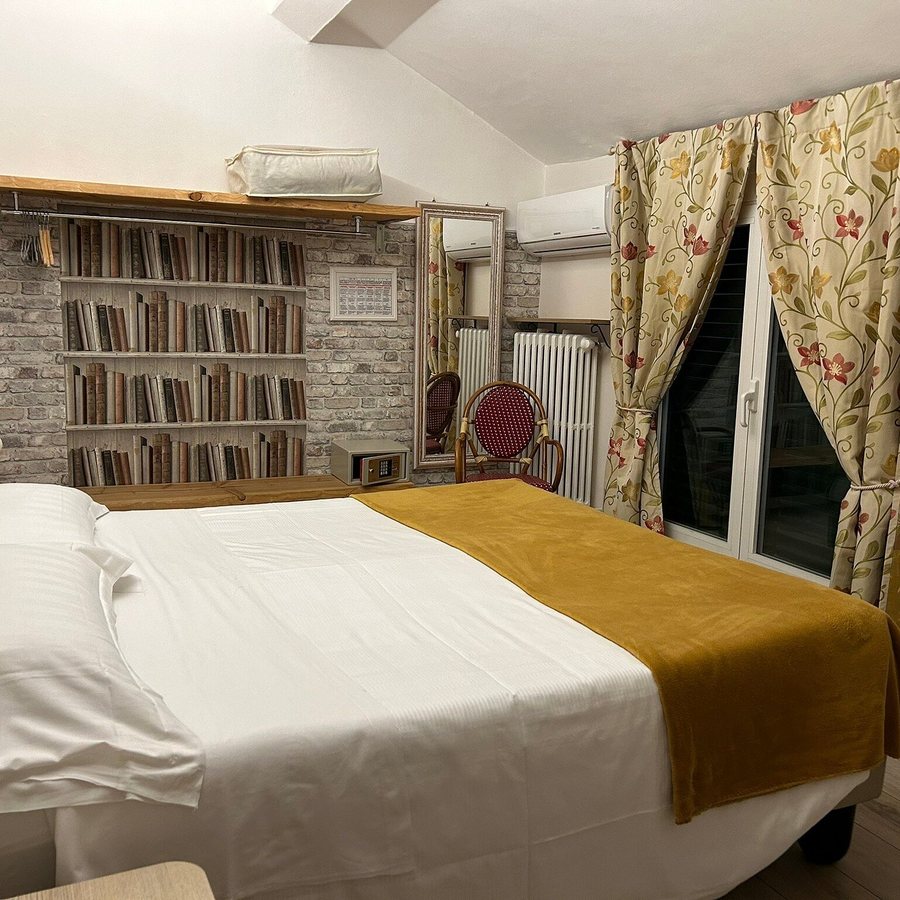 Charly — Guest room