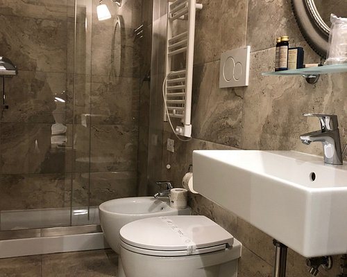 Charme Spagna Boutique Hotel — Bathroom