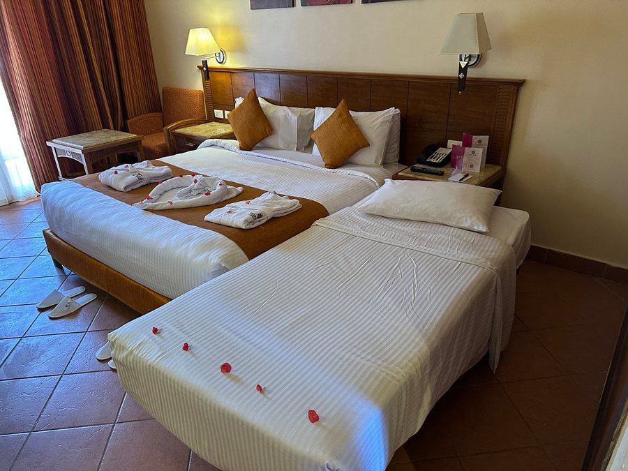 Charmillion Club Resort — Guest room