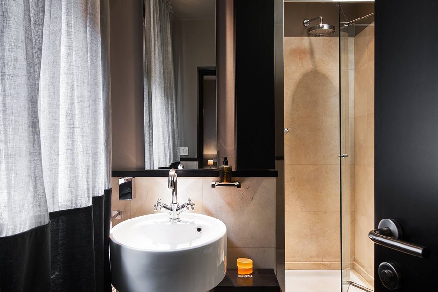 Charming House IQs — Bathroom