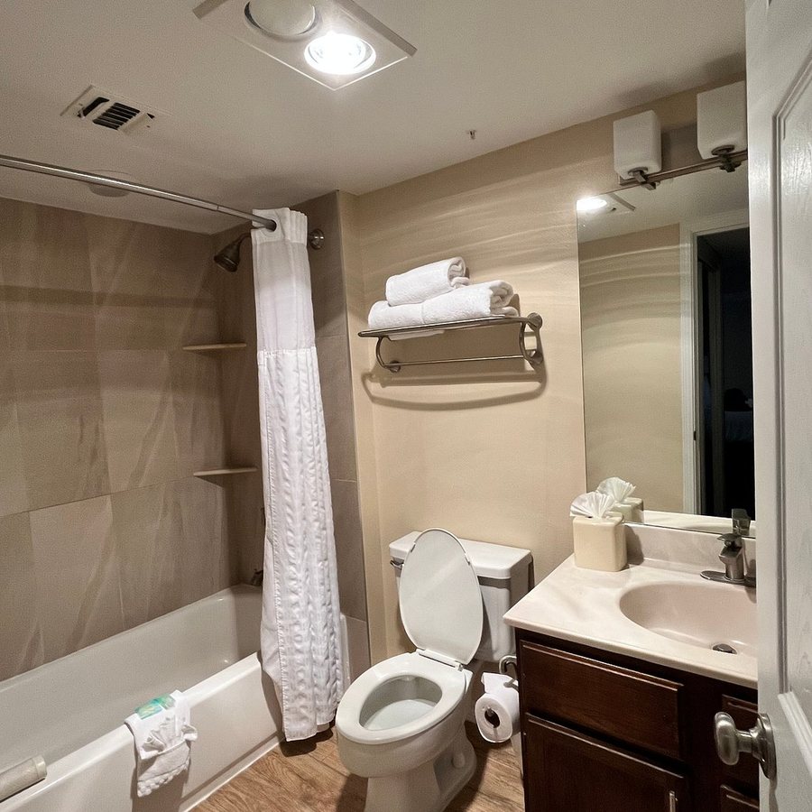 Chase Suite Hotel El Paso El Paso Texas — Bathroom