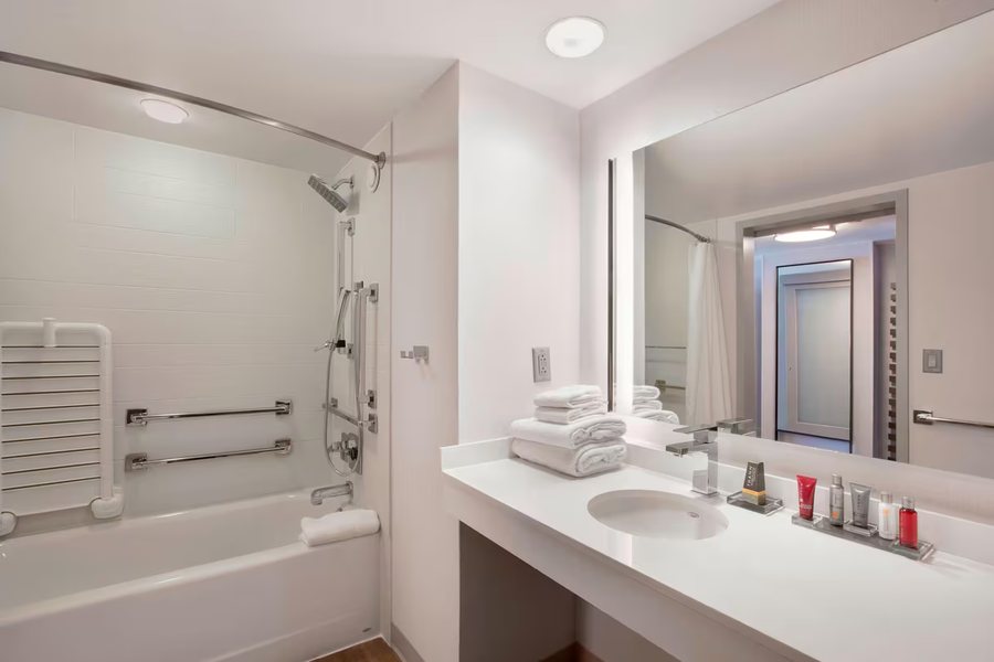 Chateau Bourbon B B — Bathroom