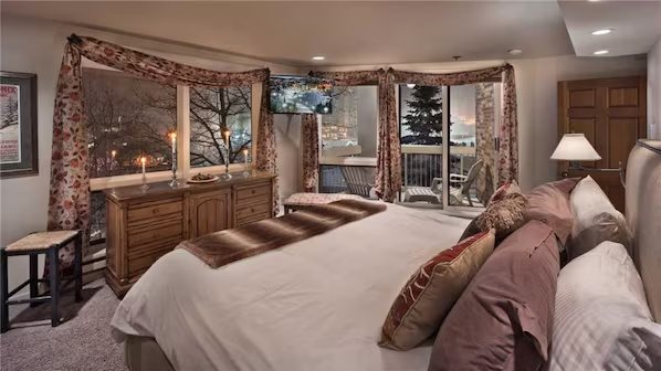 Chateau Chamonix By Mountain Resorts — Guest room