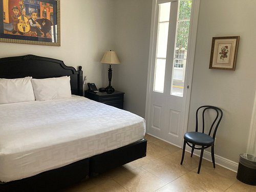 Chateau Hotel — Guest room