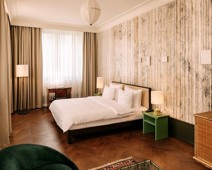 Chateau Royal Berlin — Guest room