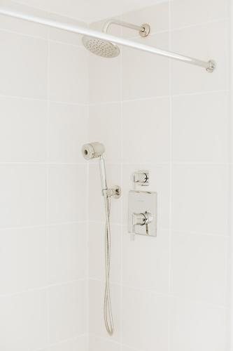 Chebeague Island Inn — Bathroom
