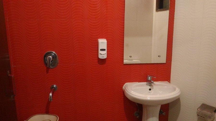 Check In Room Sangatrashan — Bathroom