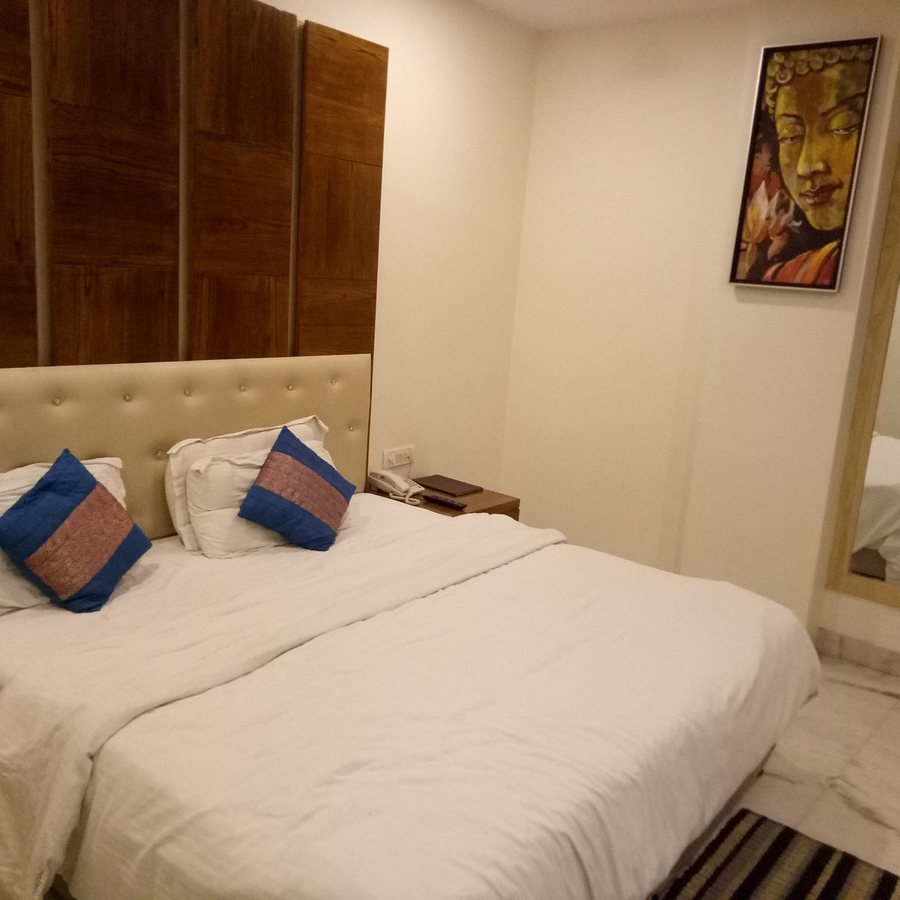 Check In Room Sangatrashan — Guest room