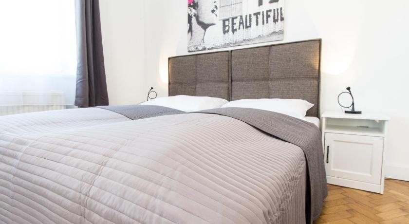 CheckVienna Design Apartments — Guest room
