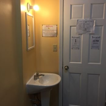 Chelsea International Hostel New York City New York — Bathroom