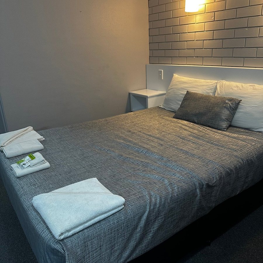 Chermside Motor Inn — Guest room