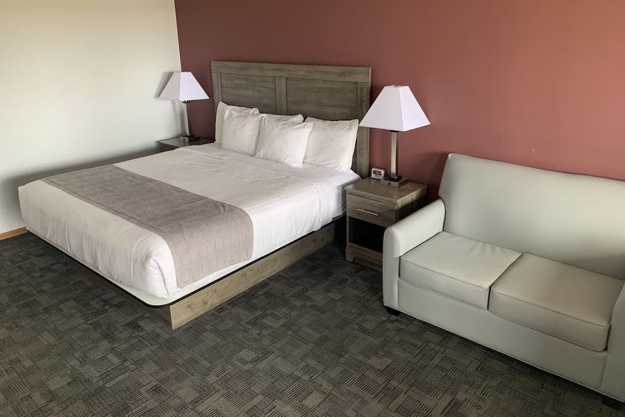 Cherry Hills Golf Lodge — Guest room