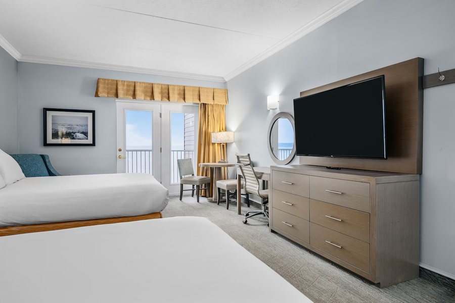 Cherry Tree Inn Suites — Guest room