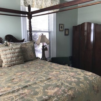 Chestnut Street Inn — Guest room