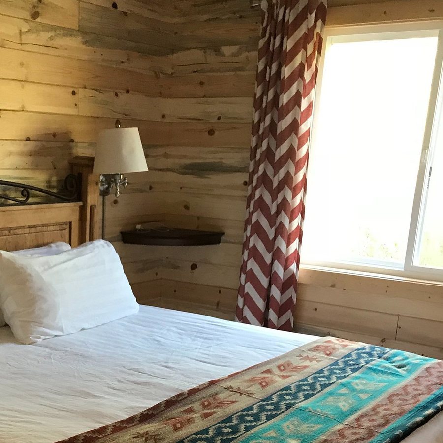 Chewing Black Bones Campground — Guest room