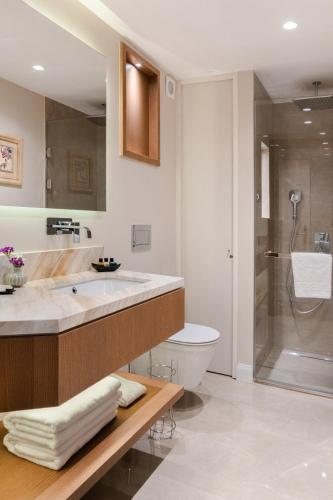 Cheya Besiktas Hotel Istanbul — Bathroom