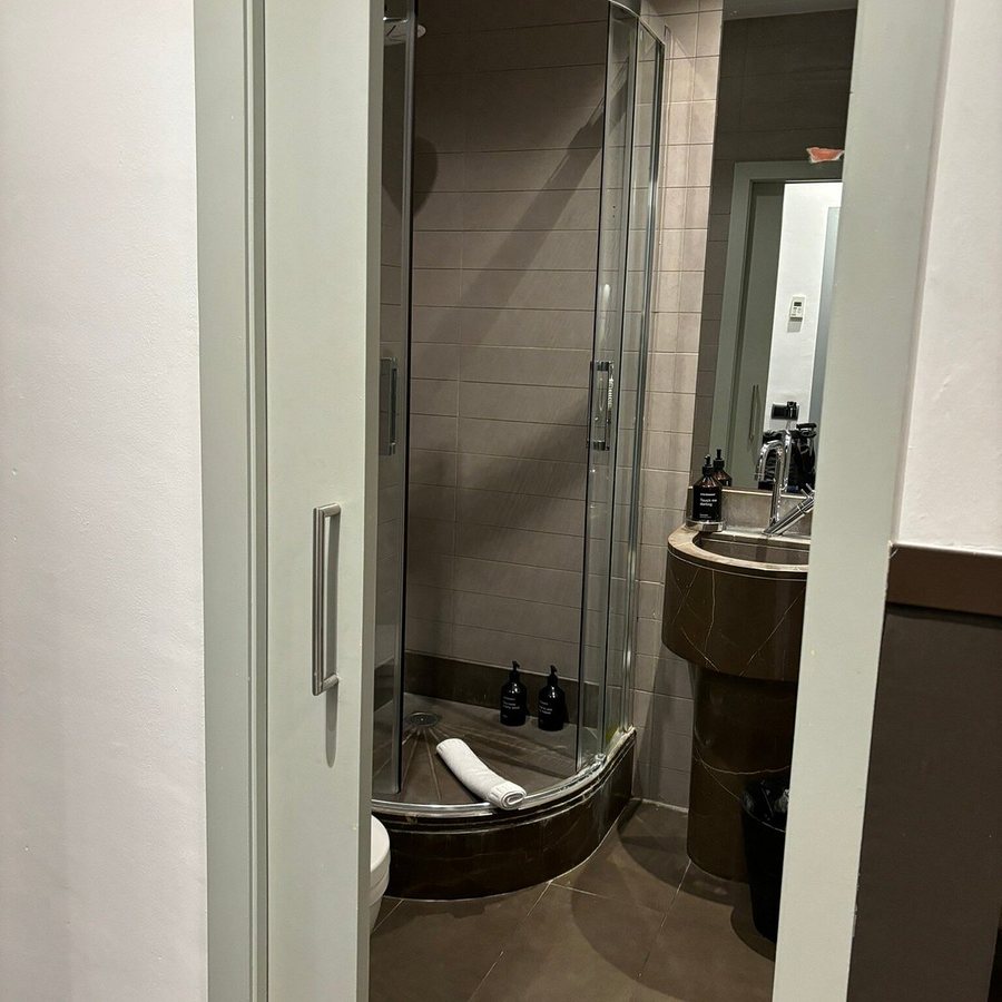 Chic basic Zoo Hotel Barcelona Catalonia — Bathroom